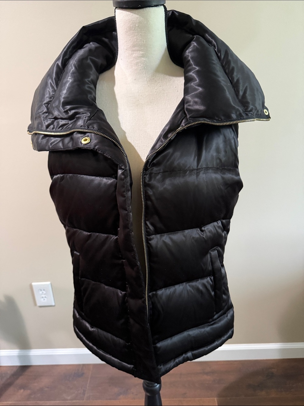 Talbots Down Puffer Vest inBlack Satin with Gold Zipper, Snaps Size Medium